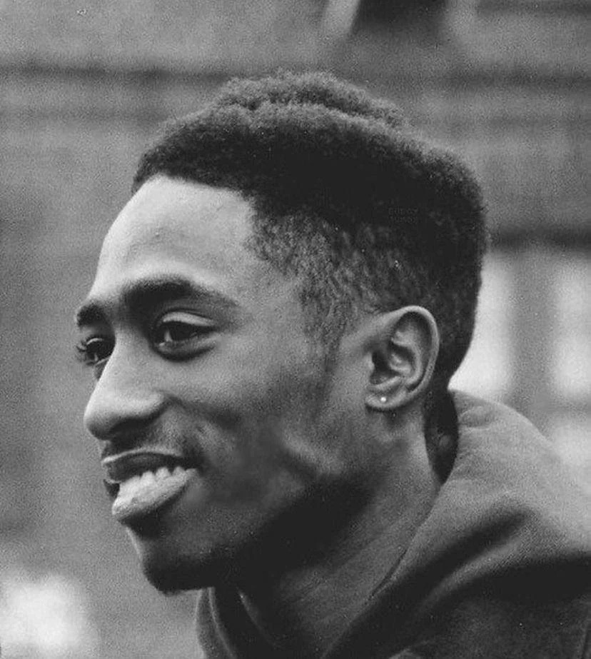 Tupac Shakur in the 90's with a taper.